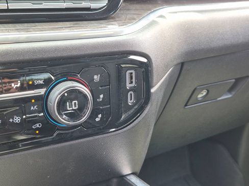 Used 2023 Chevrolet Silverado 1500 LTZ w/ Technology Package AWD/4WD image 31
