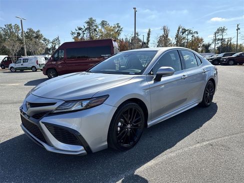 Used 2024 Toyota Camry XSE image 6