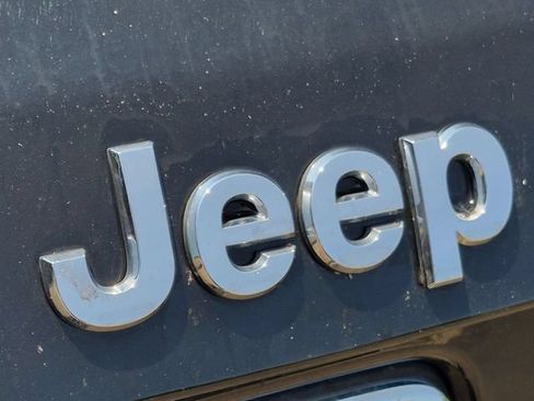 Used 2019 Jeep Compass Limited AWD/4WD image 9