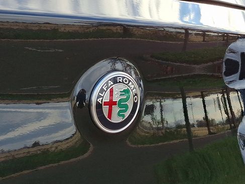 New 2025 Alfa Romeo Stelvio Sprint image 22