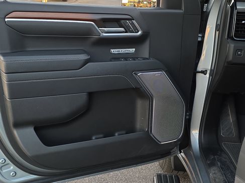 Used 2025 GMC Sierra 1500 Denali image 13