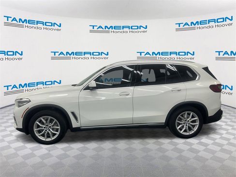 Used 2021 BMW X5 sDrive40i w/ Premium Package image 2