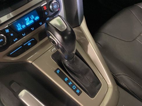 Used 2012 Ford Focus SEL FWD image 35