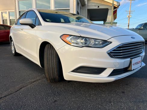 Used 2018 Ford Fusion S image 12