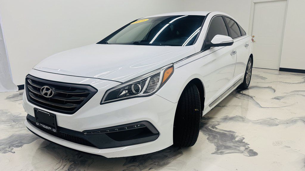 Used 2016 Hyundai Sonata Sport w/ Option Group 02 FWD image 4