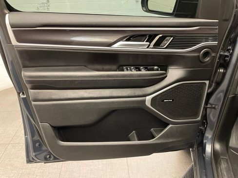Certified 2022 Jeep Wagoneer Series I w/ Premium Group I AWD/4WD image 21