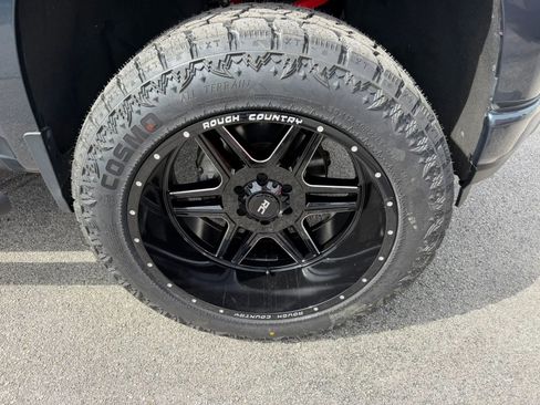 Used 2019 Chevrolet Silverado 1500 RST AWD/4WD image 25