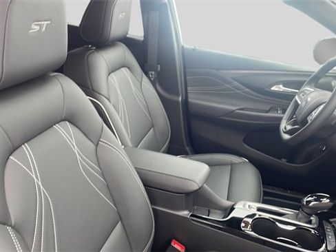 New 2026 Buick Envista Sport Touring w/ Studio Series image 23