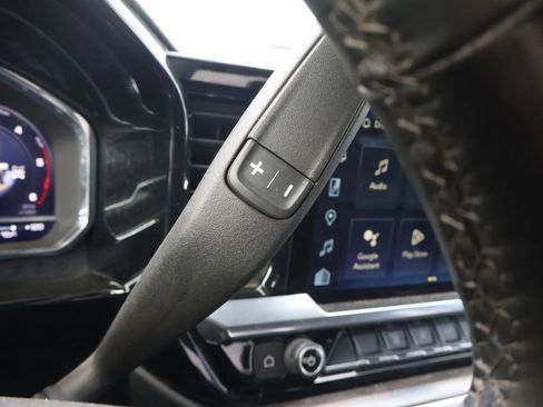 Used 2024 Chevrolet Silverado 2500 LTZ image 23