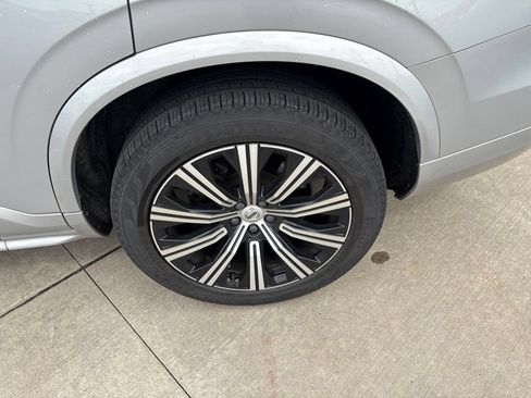 Used 2023 Volvo XC90 B5 Core w/ Protection Package Premier AWD/4WD image 14