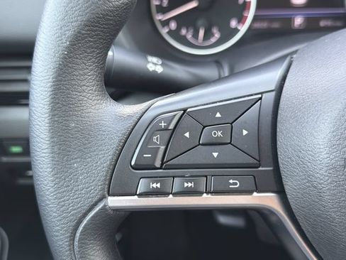 Used 2025 Nissan Sentra SV FWD image 22