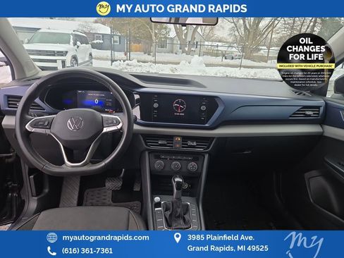 Used 2022 Volkswagen Taos SE image 12