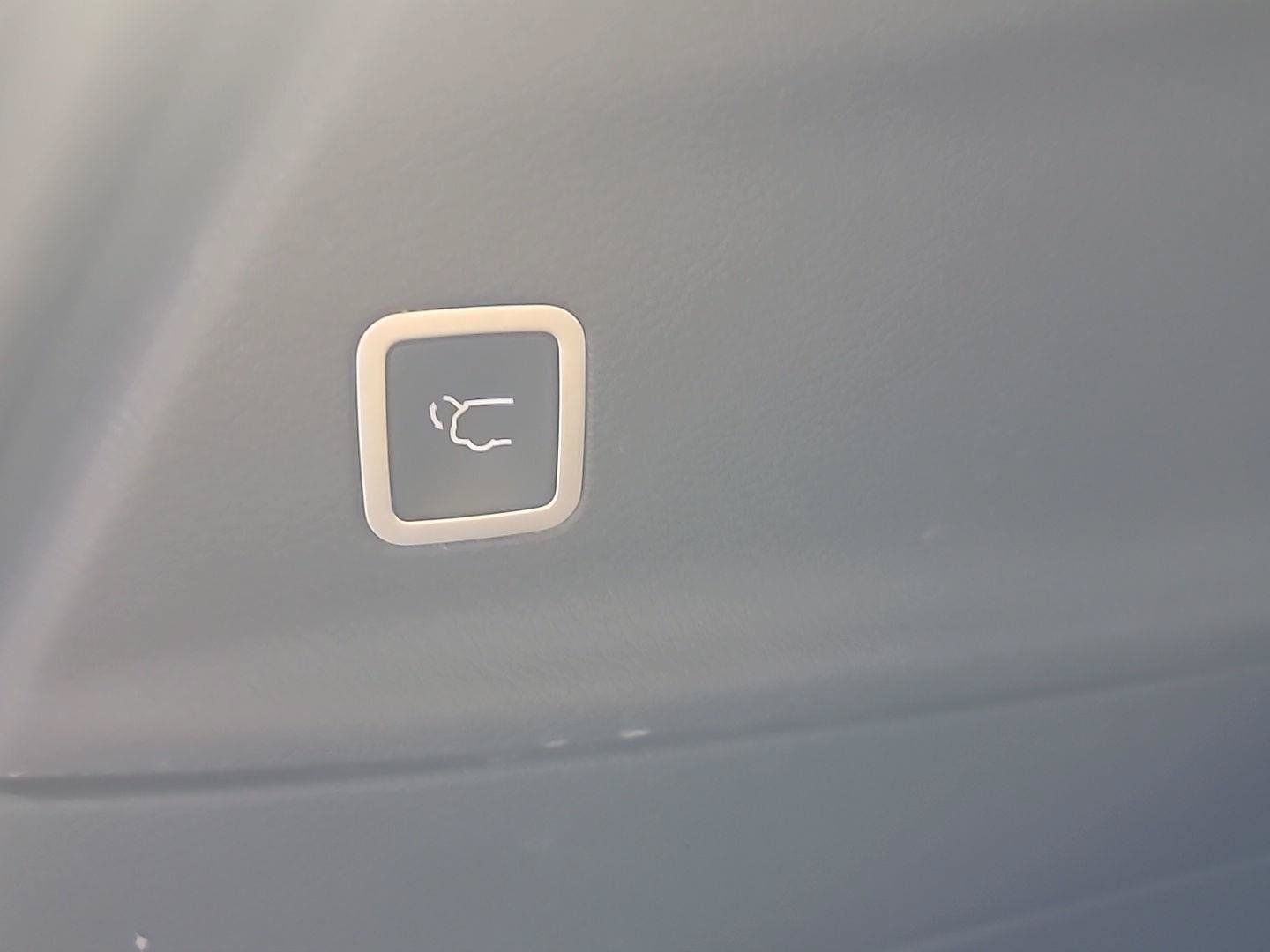 Used 2019 Chrysler Pacifica Touring-L Plus w/ Advanced Safetytec Group FWD image 8