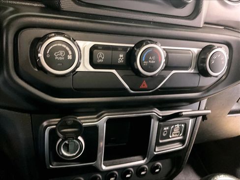 Used 2021 Jeep Wrangler Sport image 25