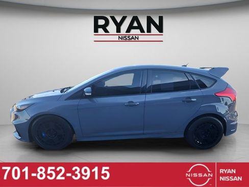 Used 2016 Ford Focus RS AWD/4WD image 3