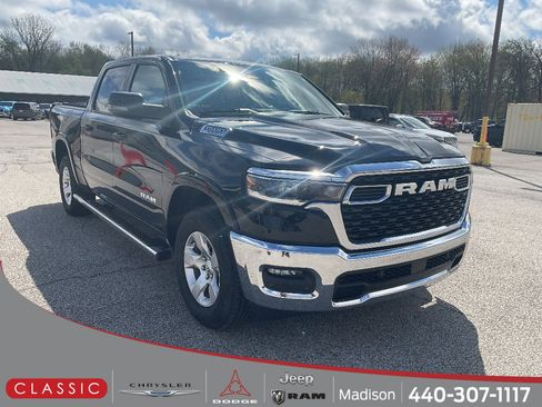Used 2025 RAM 1500 Big Horn AWD/4WD image 1