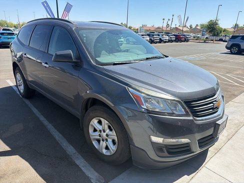 Used 2013 Chevrolet Traverse LS FWD image 4