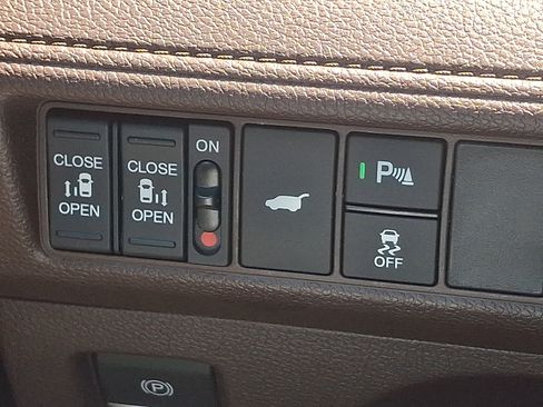 Certified 2025 Honda Odyssey Touring image 28