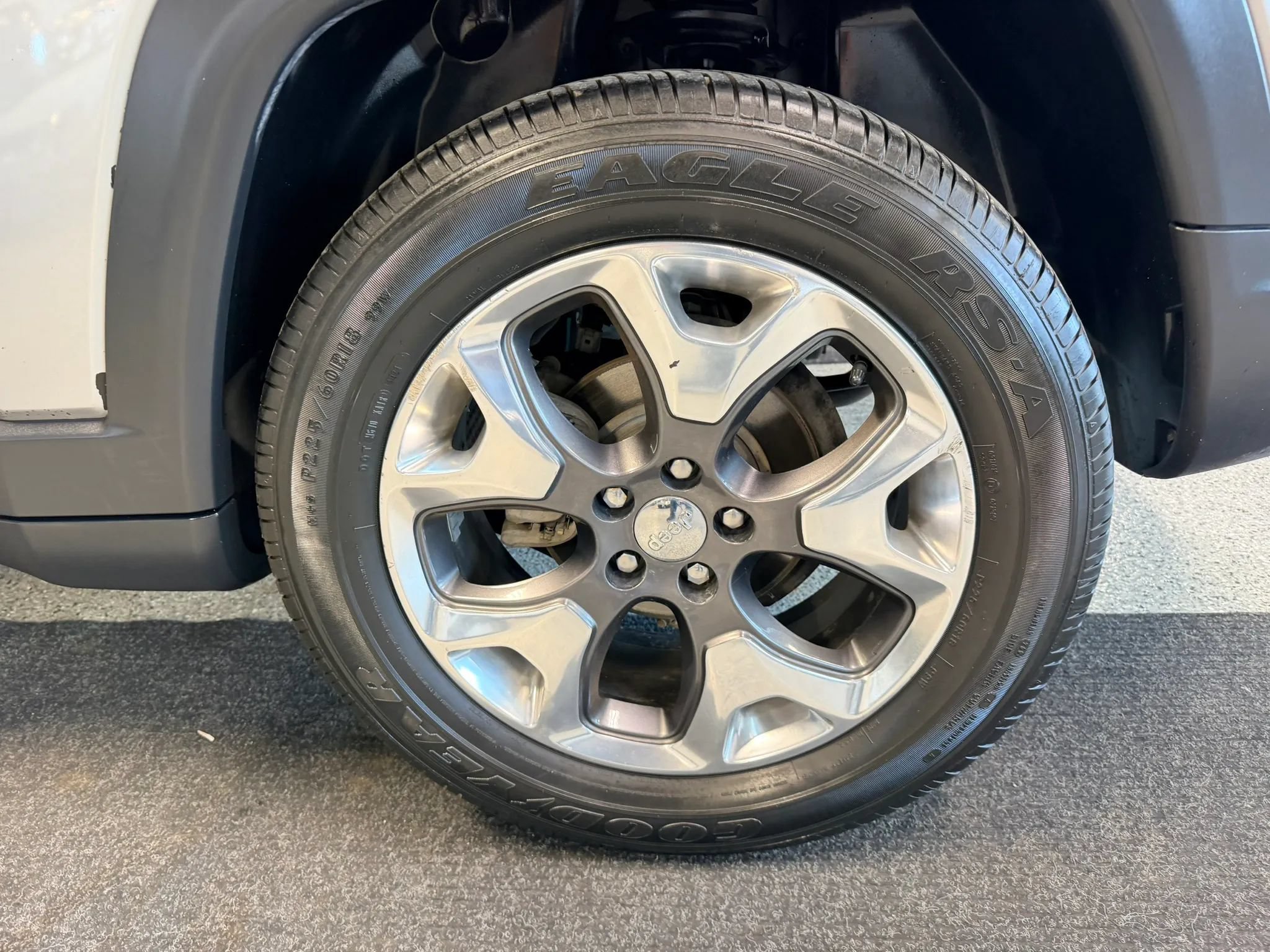 Used 2017 Jeep Compass Limited AWD/4WD image 18