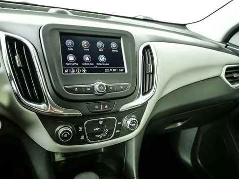 Used 2022 Chevrolet Equinox LS FWD image 12