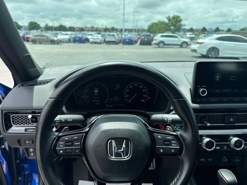 Certified 2024 Honda Civic Sport image 12
