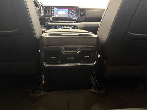 Used 2023 GMC Sierra 1500 SLT AWD/4WD image 37