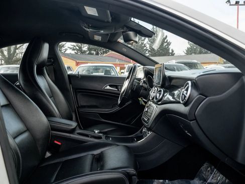 Used 2016 Mercedes-Benz CLA 250 4MATIC image 11