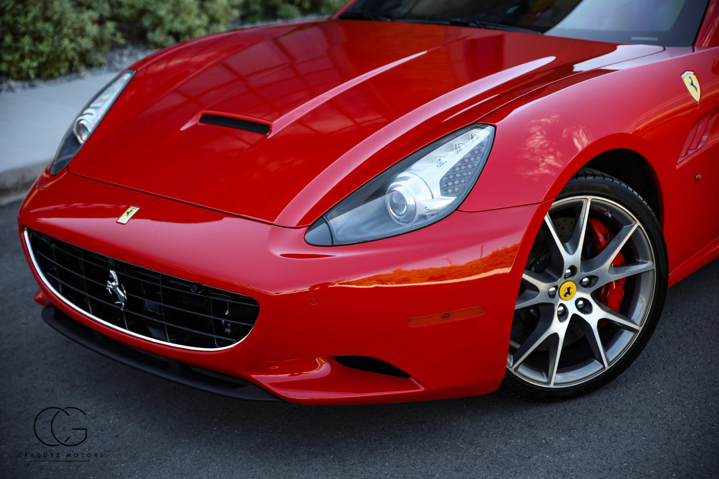 Used 2014 Ferrari California RWD image 5