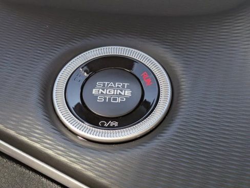 New 2025 Jeep Grand Cherokee L Altitude image 25