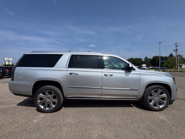 Used 2019 Cadillac Escalade ESV Premium Luxury AWD/4WD image 7