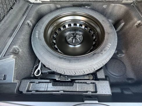 Certified 2025 Mercedes-Benz GLE 450 4MATIC image 50
