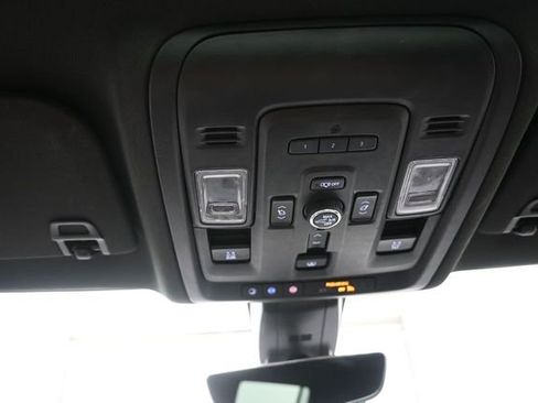 Used 2021 Chevrolet Suburban High Country AWD/4WD image 12