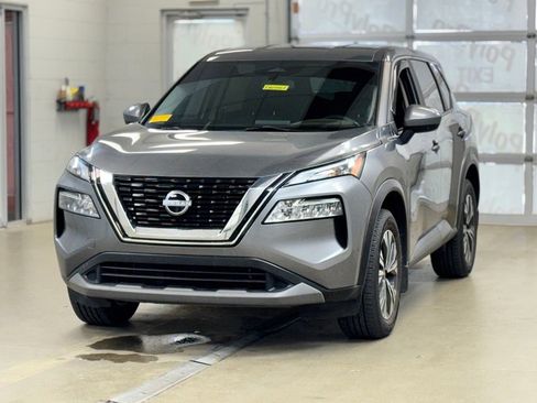 Used 2023 Nissan Rogue SV AWD/4WD image 3