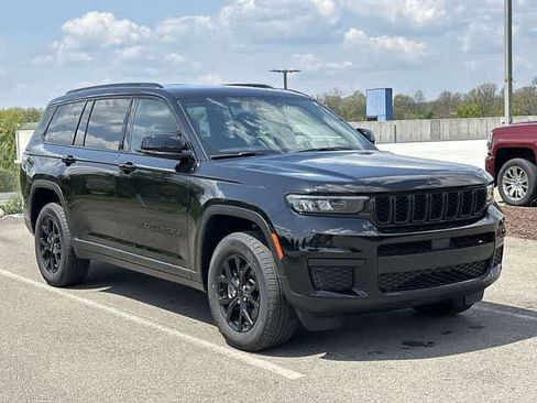 Used 2024 Jeep Grand Cherokee L Altitude AWD/4WD image 23
