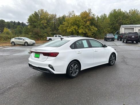 Used 2024 Kia Forte LXS FWD image 6
