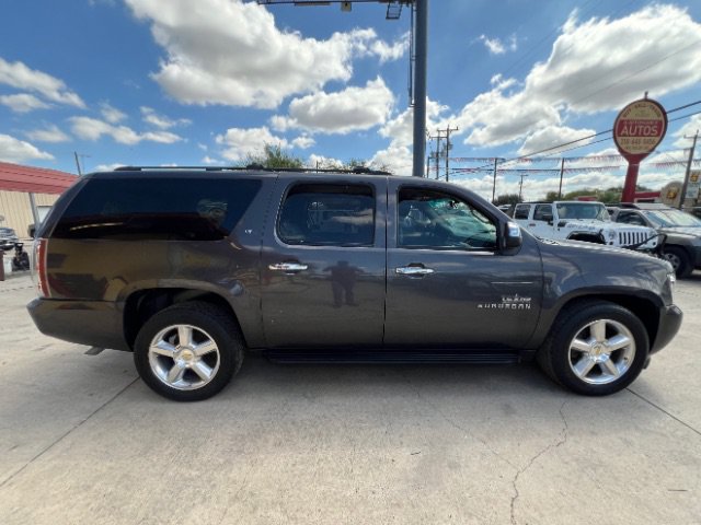 Used 2010 Chevrolet Suburban LT w/ Texas Edition RWD image 4