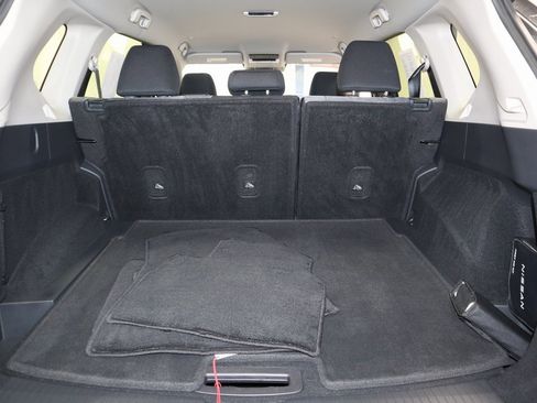 Certified 2023 Nissan Rogue SV image 20