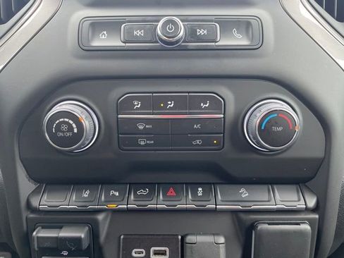 Used 2025 Chevrolet Silverado 2500 Custom w/ Custom Value Package image 6