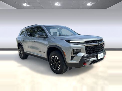 Certified 2024 Chevrolet Traverse Z71 w/ Enhanced Driving Package image 6