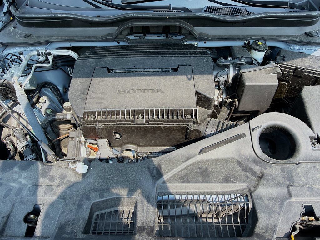 Used 2025 Honda Pilot TrailSport image 38