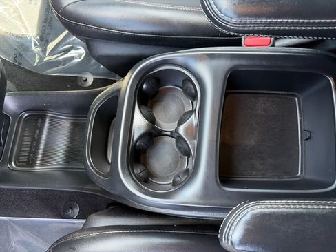 Used 2025 Chrysler Pacifica Select FWD image 34