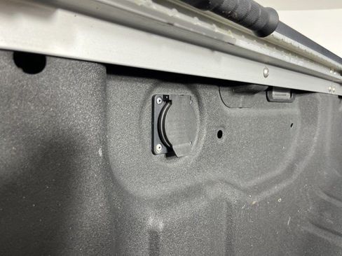 Used 2018 Nissan Titan Platinum Reserve RWD image 43