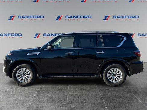 Used 2024 Nissan Armada SV image 2