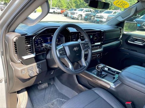 Used 2023 Chevrolet Silverado 1500 RST AWD/4WD image 8