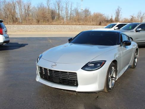 Used 2025 Nissan Z Sport w/ Floor Mat Package image 14