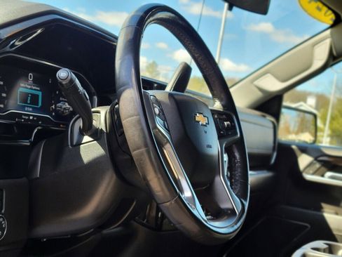 Used 2024 Chevrolet Silverado 1500 LT image 16