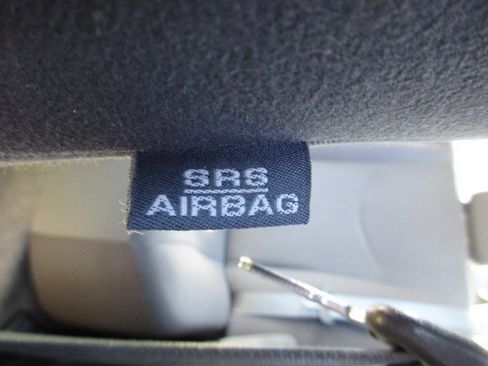 Used 2013 Toyota Prius Three image 18