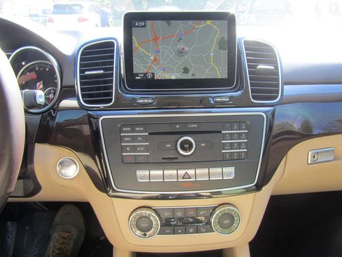 Used 2016 Mercedes-Benz GLE 350 w/ Premium Package image 16