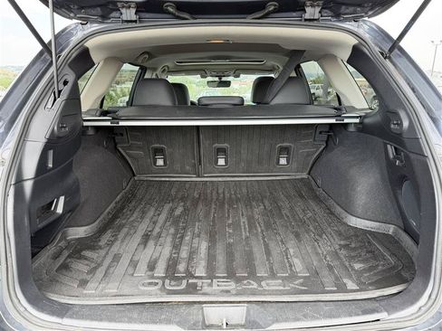 Used 2017 Subaru Outback 2.5i Limited AWD/4WD image 14