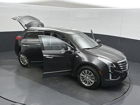 Used 2017 Cadillac XT5 Luxury w/ Driver Awareness Package AWD/4WD image 59